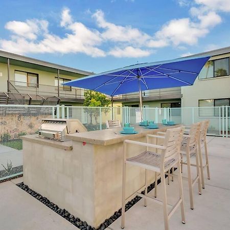 Micro Studio With Balcony & Pool View - Walk To Ot スコッツデール エクステリア 写真